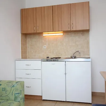 8144a Lägenhet Zaglav